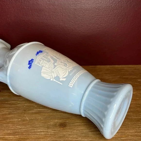 Vintage Jim Beam Decanter Blue Milk Glass - Picture 7 of 8